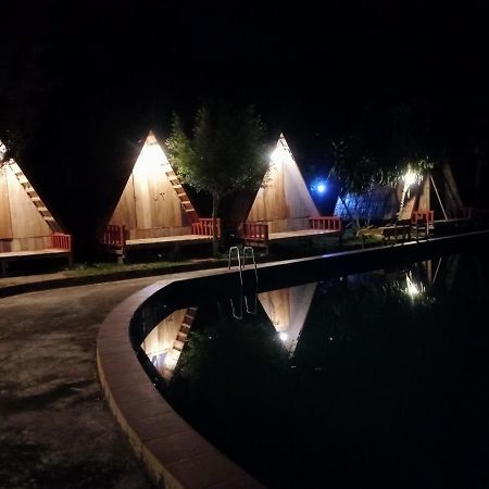 Nongkhiaw Campingsite Swimming Pool Ban Phathok Exterior foto